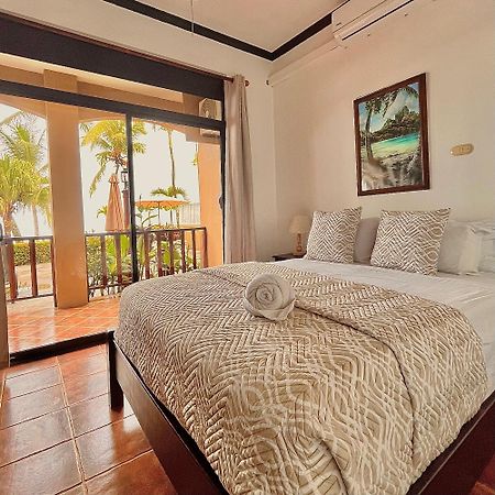 יקו The Backyard Beachfront Hotel מראה חיצוני תמונה