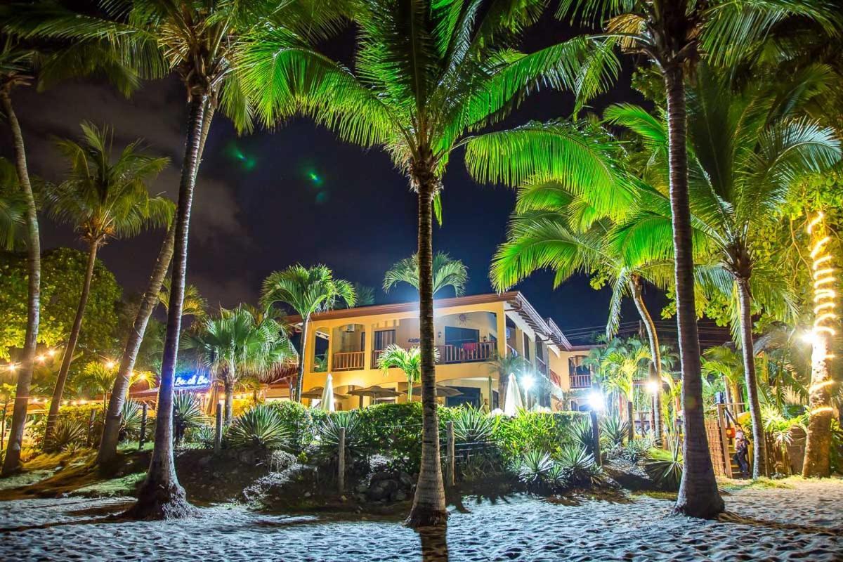 יקו The Backyard Beachfront Hotel מראה חיצוני תמונה