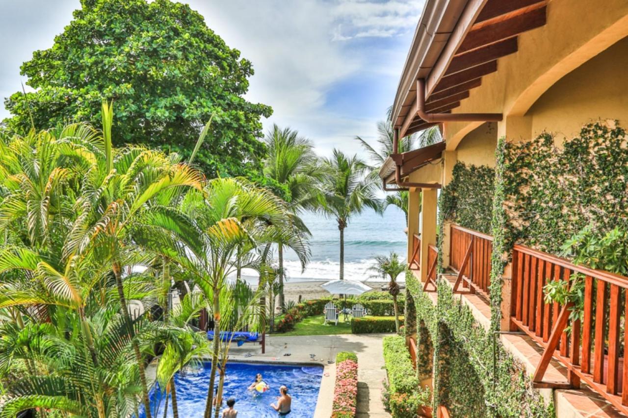 יקו The Backyard Beachfront Hotel מראה חיצוני תמונה